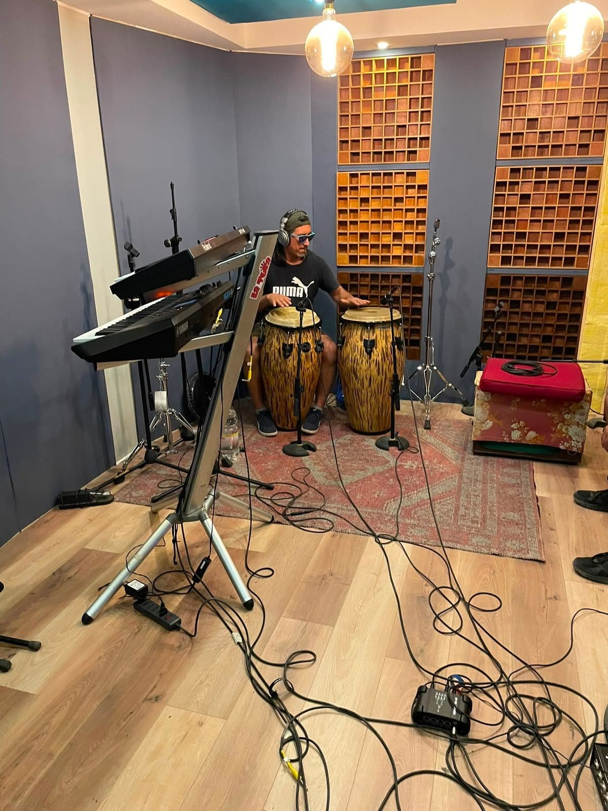 Percusión en la sala de grabación